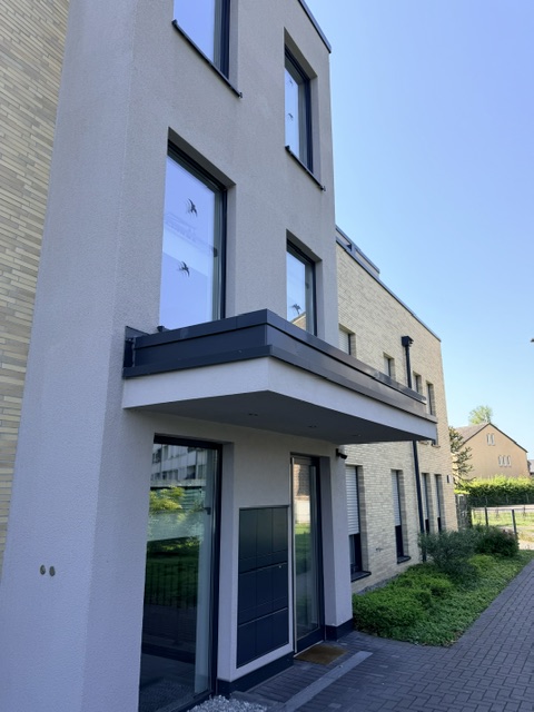 Hausmeisterservice Rhein-Kreis Neuss – Uhrmann bei der Objektpflege