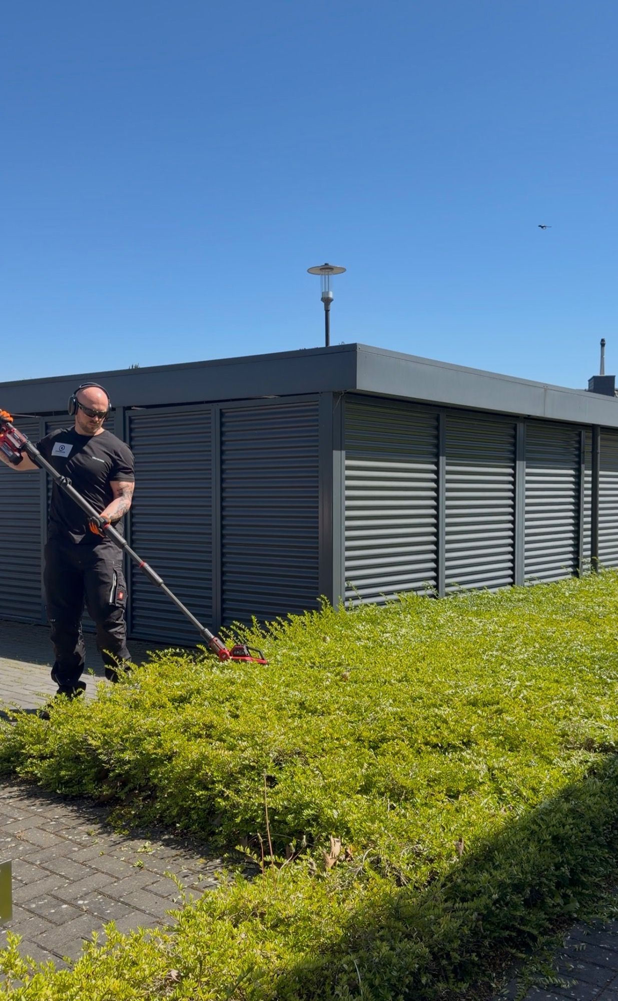 Gepflegte Wege und Terrassenflächen – Uhrmann Hausmeisterservice