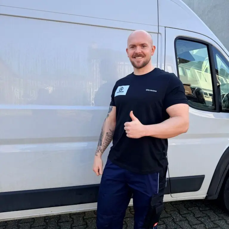 Niels Uhrmann – Inhaber von Uhrmann – Ihr Hausmeisterservice aus Korschenbroich